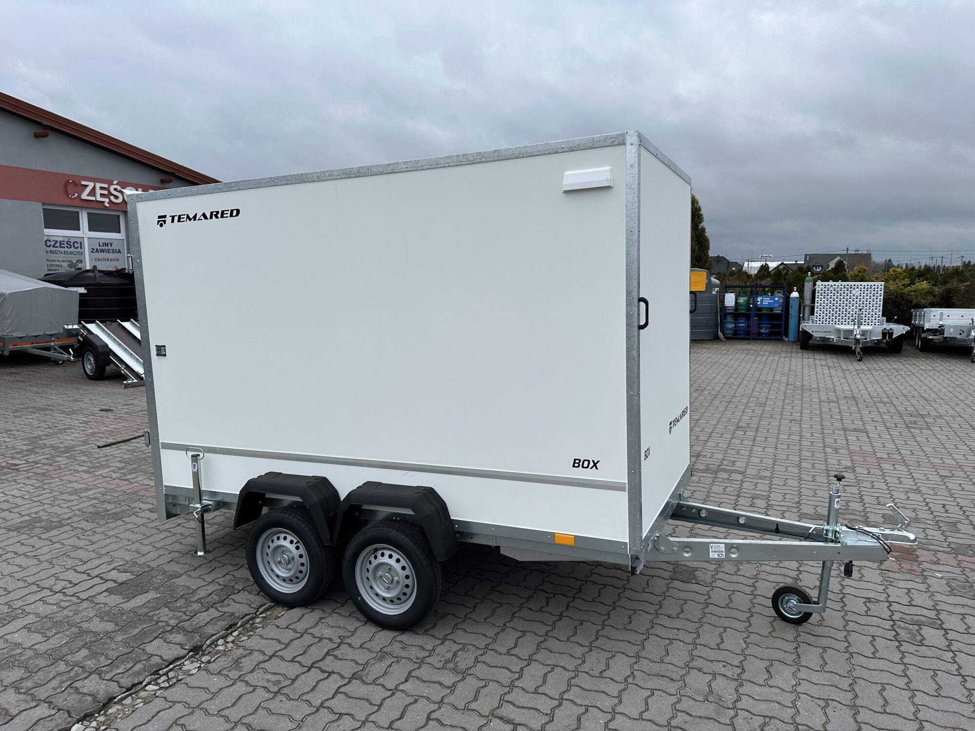 Kontener Furgon BOX 3015/2 Temared dwuosiowy o DMC 750kg