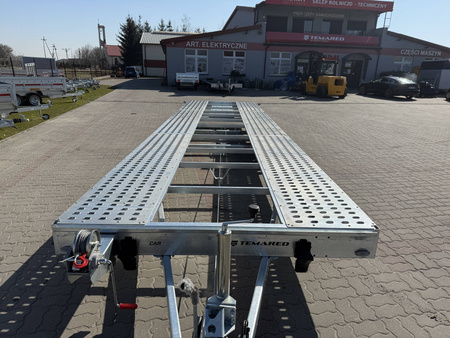 Laweta trzyosiowa TEMARED CAR 8521/3 S 3.5T z Lohrami aluminiowymi DMC 3500kg na 2 auta PROSTA