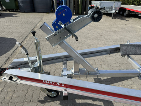 Przyczepa do transportu łodzi TEMARED B27 ALUMINIOWA o DMC 2700kg