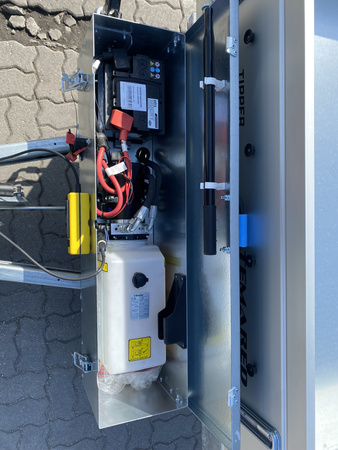 Przyczepa dwuosiowa kipprowana Temared Tipper 3015/2 z pompą elektryczną o DMC 2700 kg