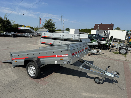 Przyczepka samochodowa uchylna z trapem najazdowym TEMARED PRAKTI 2615 o DMC 750kg