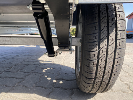 Przyczepa Temared Pro 2612/R resorowana o DMC 750kg