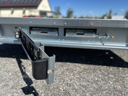 Laweta Temared Carplatform 4521 dwuosiowa o DMC 2700kg